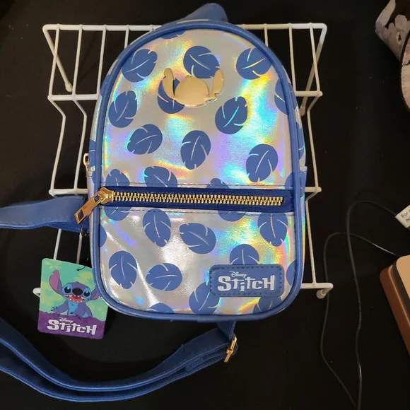 NWT Stitch Holographic bag - Picture 5 of 6